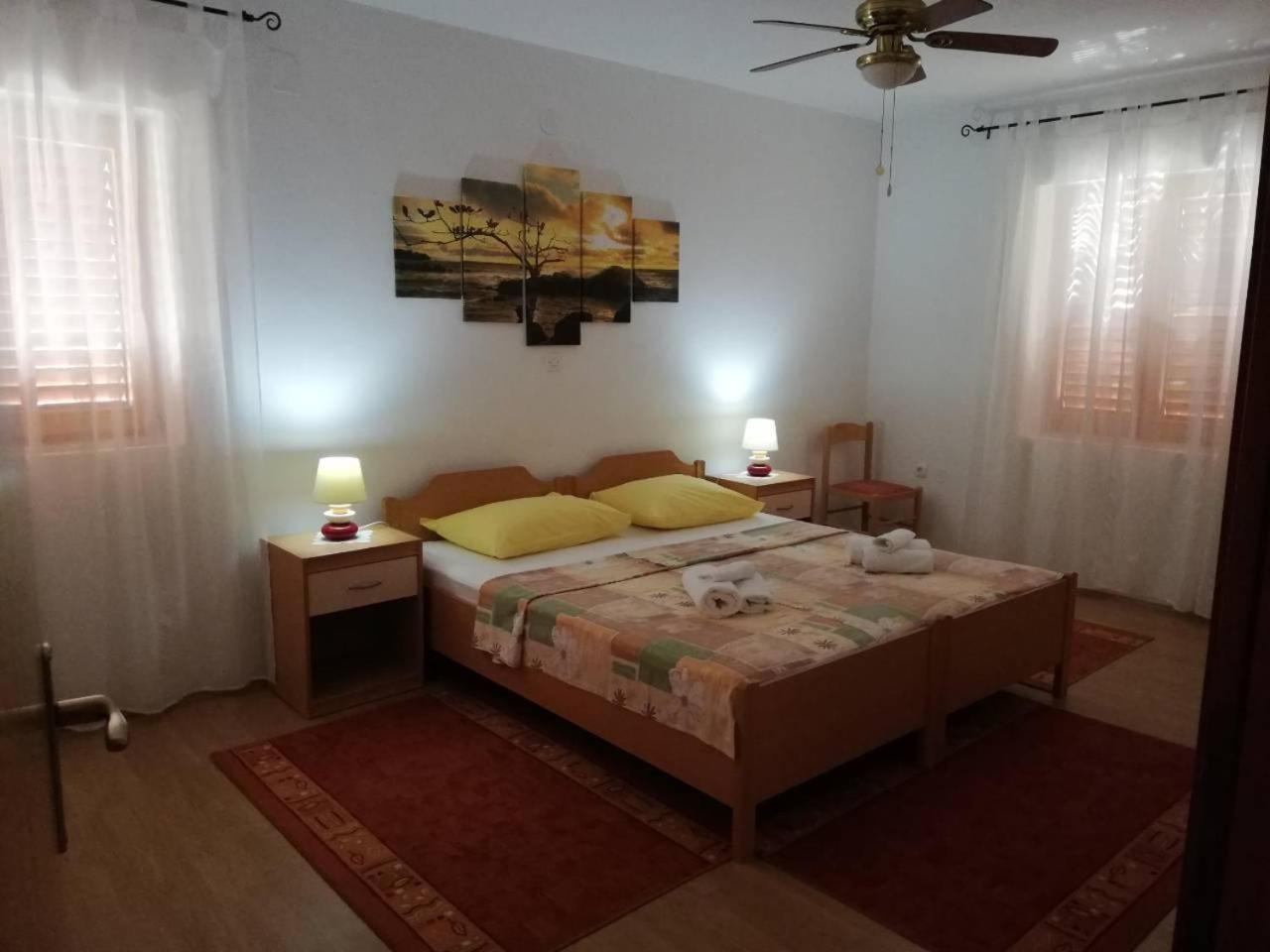Apartments Nice View คิร์ก ภายนอก รูปภาพ